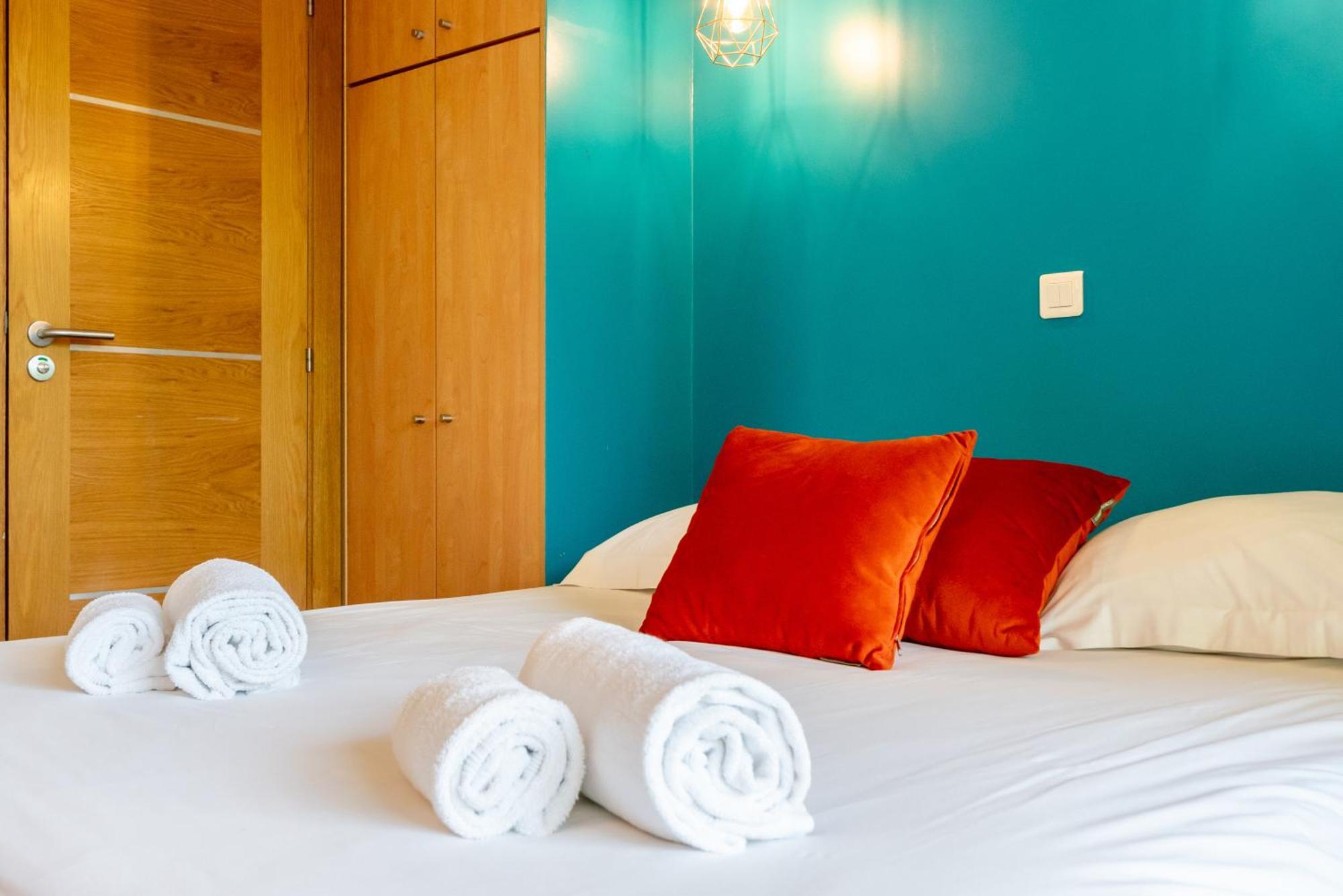 Les 15 Pins & La Mer -Your Green Getaway Near Sea & Beach Αντίμπ Εξωτερικό φωτογραφία