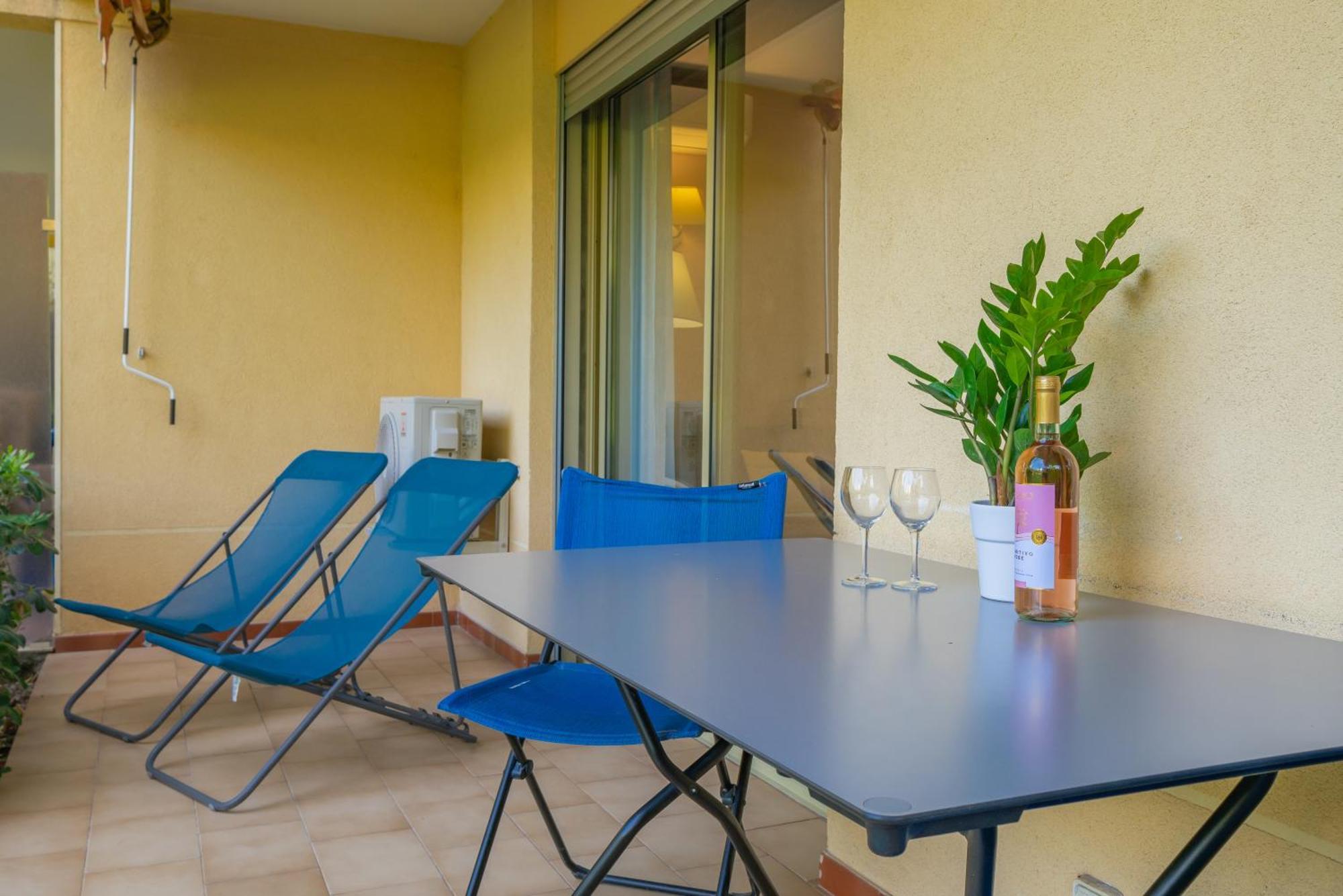 Les 15 Pins & La Mer -Your Green Getaway Near Sea & Beach Αντίμπ Εξωτερικό φωτογραφία