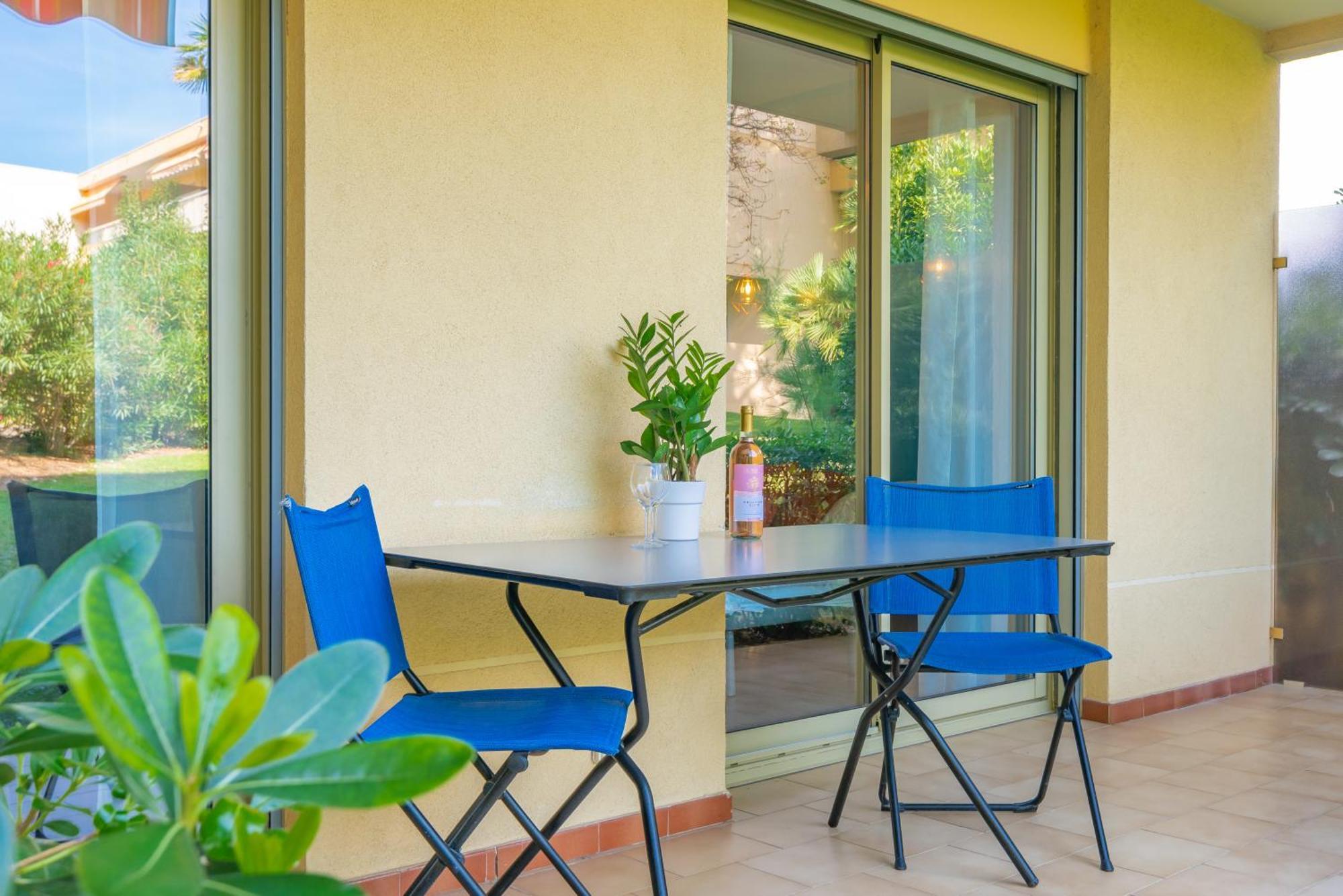 Les 15 Pins & La Mer -Your Green Getaway Near Sea & Beach Αντίμπ Εξωτερικό φωτογραφία