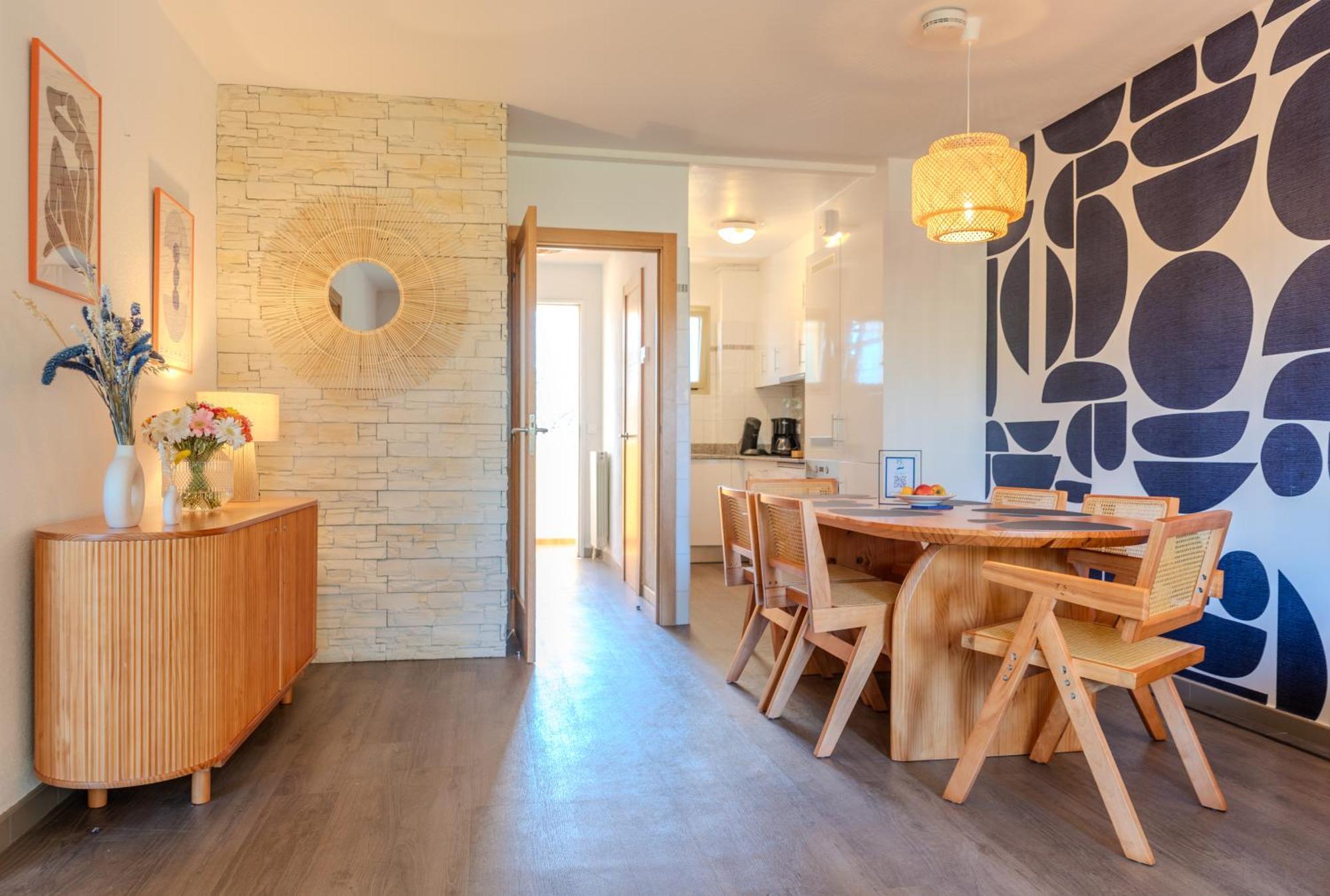 Les 15 Pins & La Mer -Your Green Getaway Near Sea & Beach Αντίμπ Εξωτερικό φωτογραφία