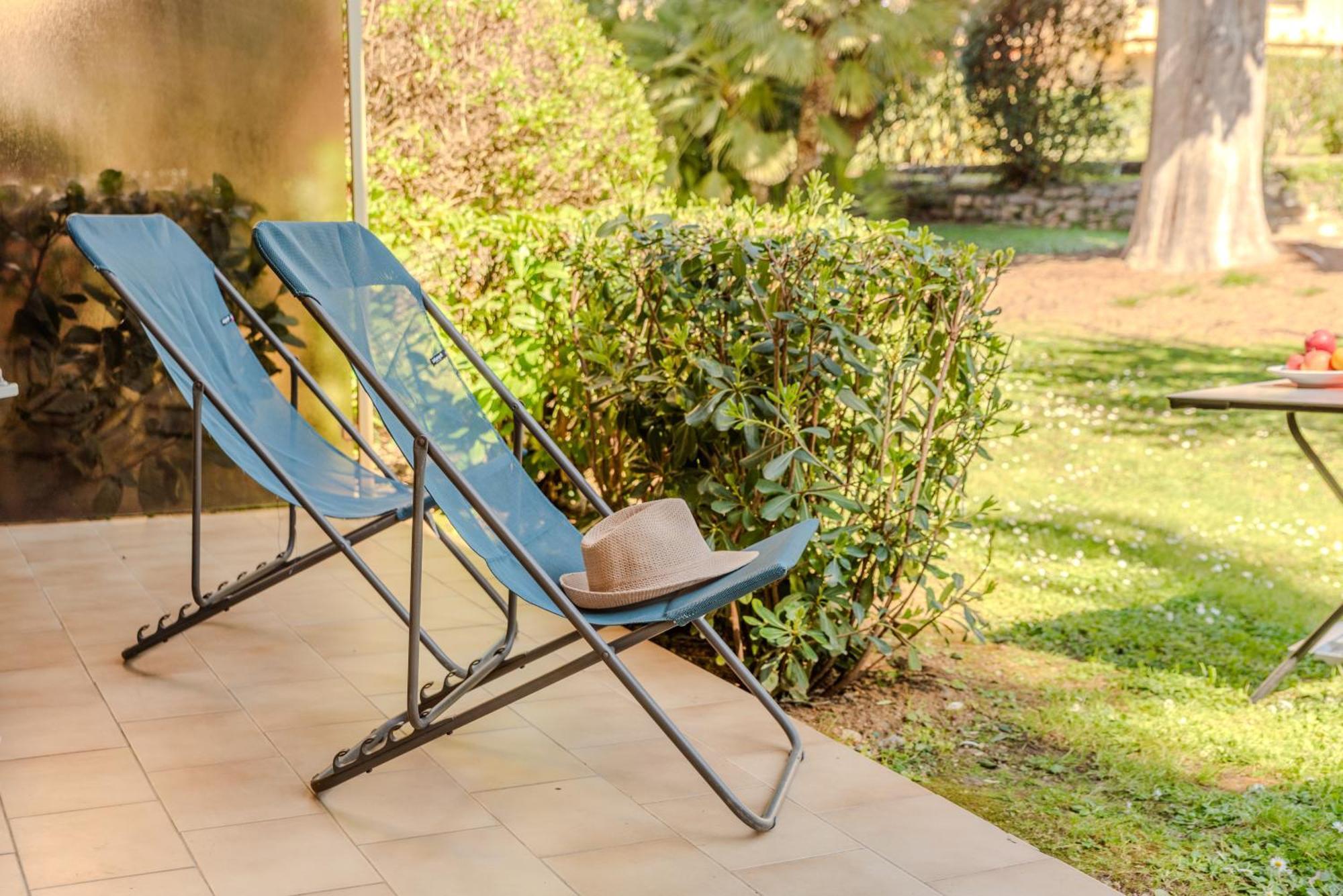 Les 15 Pins & La Mer -Your Green Getaway Near Sea & Beach Αντίμπ Εξωτερικό φωτογραφία
