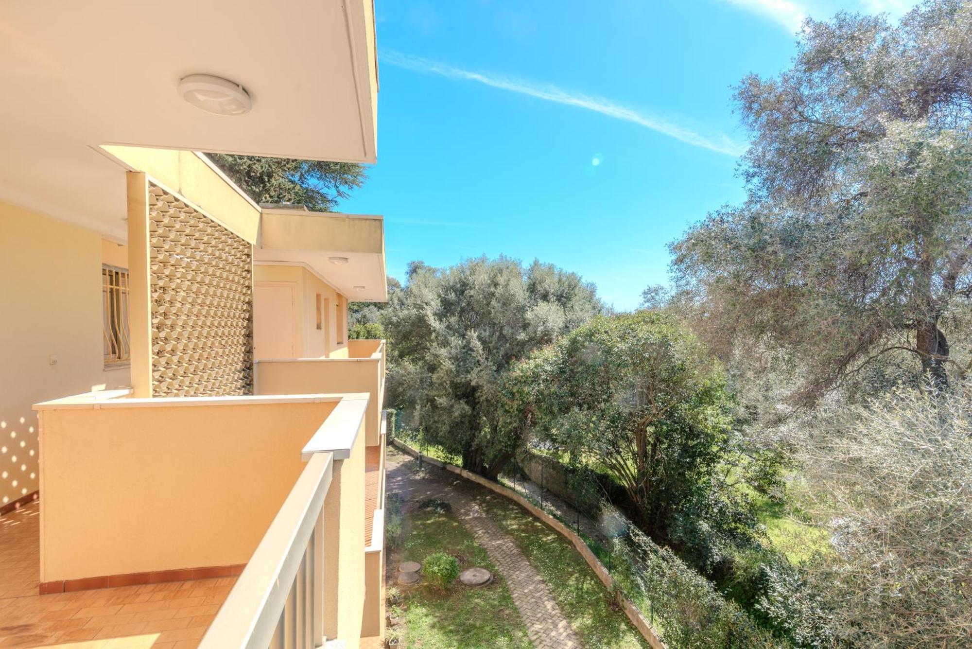 Les 15 Pins & La Mer -Your Green Getaway Near Sea & Beach Αντίμπ Εξωτερικό φωτογραφία