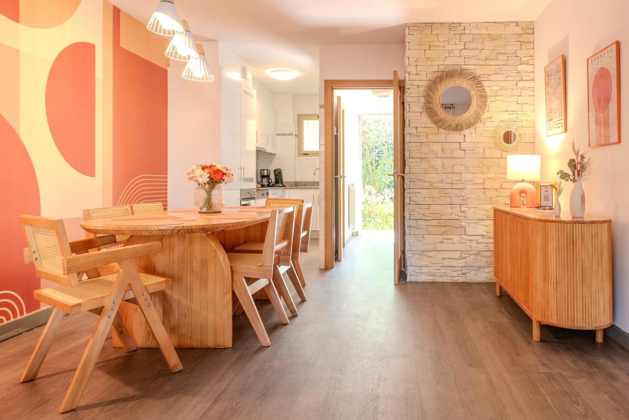 Les 15 Pins & La Mer -Your Green Getaway Near Sea & Beach Αντίμπ Εξωτερικό φωτογραφία